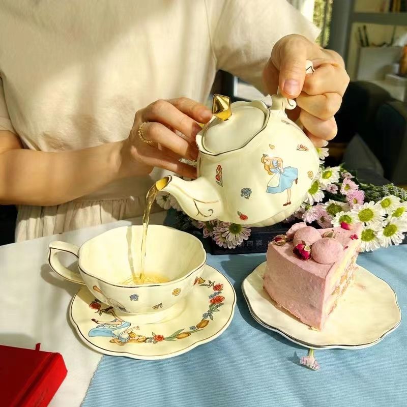 Old Fashioned Glass - ชุดน้ำชาและกาแฟเซรามิก Alice ลายกระต่าย ของขวัญวันเกิดสุดพิเศษ ของขวัญเพื่อนสนิท ชุดกาแฟสำหรับแม่และลูก